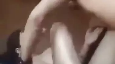 Merciless guy tears GF’s tight pussy in Indian hard sex MMS