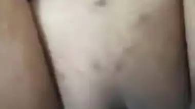 Fat Indian XXX bitch gets her juicy pussy hard fucked on cam MMS