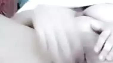 Nude fingering videos of horny desi girlfriend