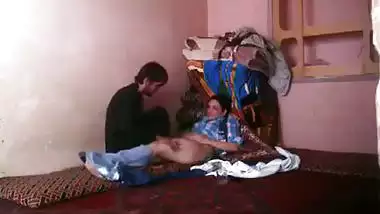 Sexy Kashmiri Bhabhi Sneaky Sex With Lusty Devar Caught