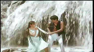 Rare hot yesteryear beauty Rupini boobs pressed hard, wet navel boob show in blouse