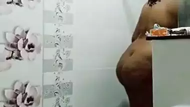 Pregnant Actress Swathi Naidu bathing