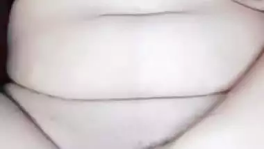 Hot girl opening shirt and sitting nude for fingering