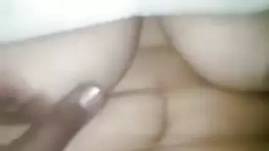 Indian girl gives XXX delight to fans exposing her breasts under T-shirt