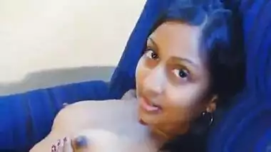 Indian nude model shows naked pussy on cam