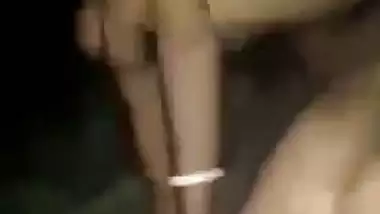 Village XXX whore has pussy fucked by Desi neighbour in the fresh air