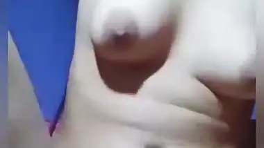 Bangladeshi Chittagong girl masturbating using cucumber