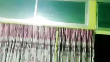 Naked Indian selfie show MMS