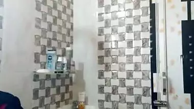 Head bath nude shower with camera recording of GF
