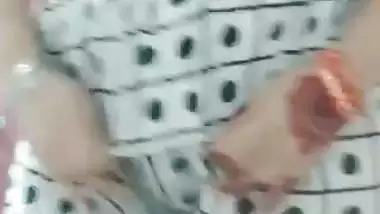 Newly married desi nude lady shows her milky boobs