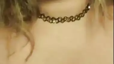 Indian sexy girl showing her boobs