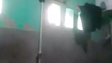 Chubby Desi wife combines relax in shower with quick XXX masturbation