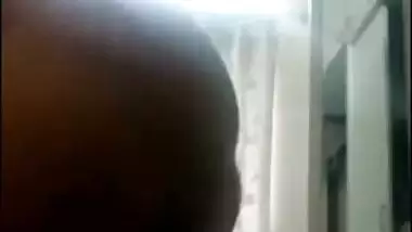 Cute Desi babe nude selfie