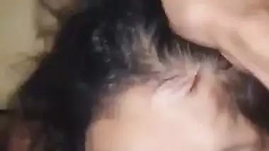 Delhi slut takes cum and pee on her face in hardcore sex