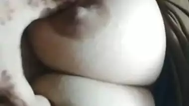 Beautiful naked big boobs showing hot girlfriend