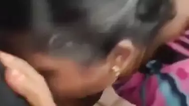 Tamil aunty lifts blouse and shows boobs before blowjob