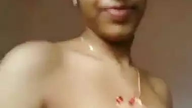 Tamil ponnu nude selfie