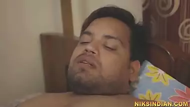 Niks Indian - Indian Cheating Wife Enjoys Hardcore Sex With Servant