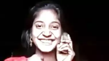 Cute desi GF showing boobs on video call
