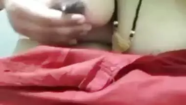 Milky boobs unsatisfied bhabhi viral nude show