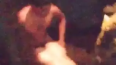 Pervert records desi aunty sex MMS secretly